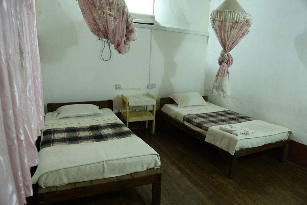 Prince Hotell Mrauk-oo Exteriör bild