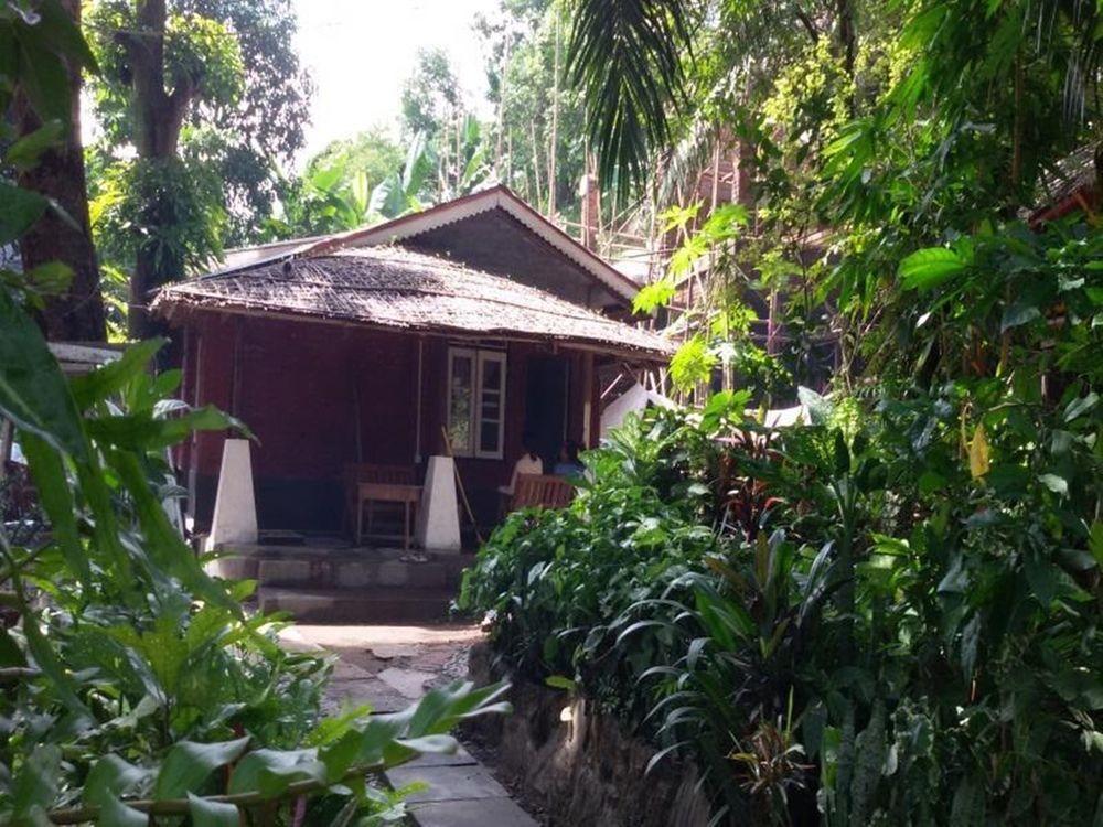 Prince Hotell Mrauk-oo Exteriör bild