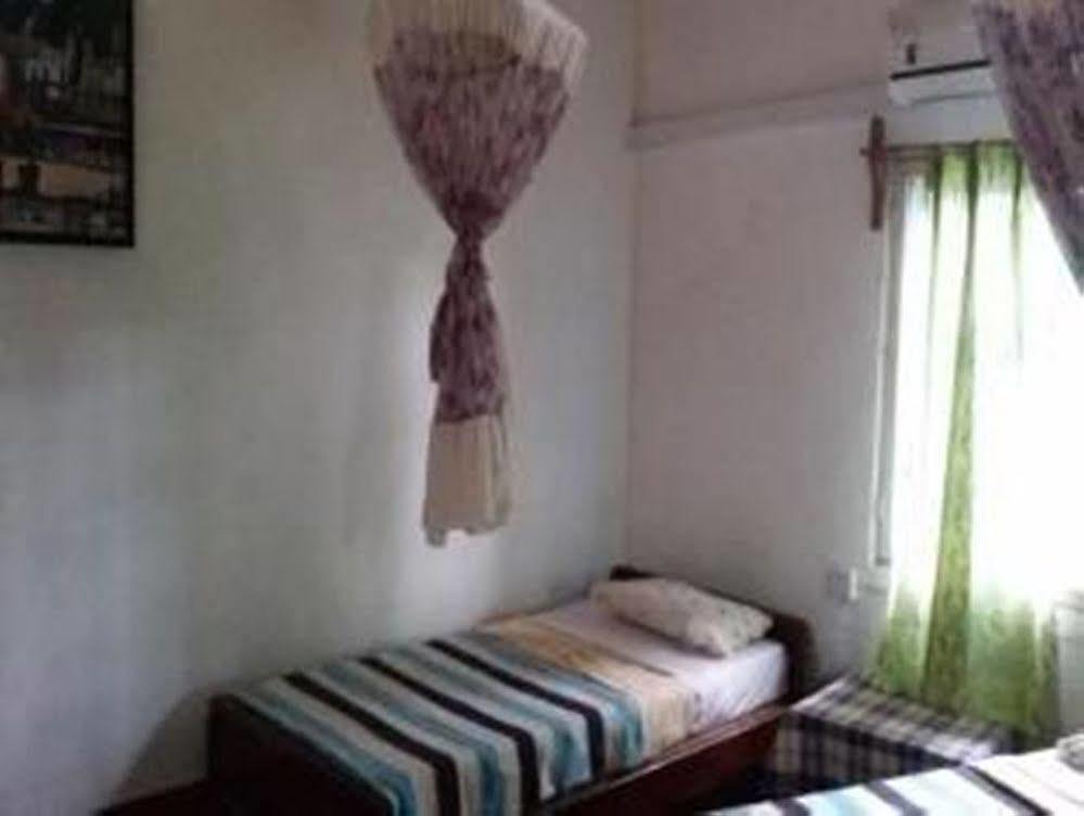 Prince Hotell Mrauk-oo Exteriör bild