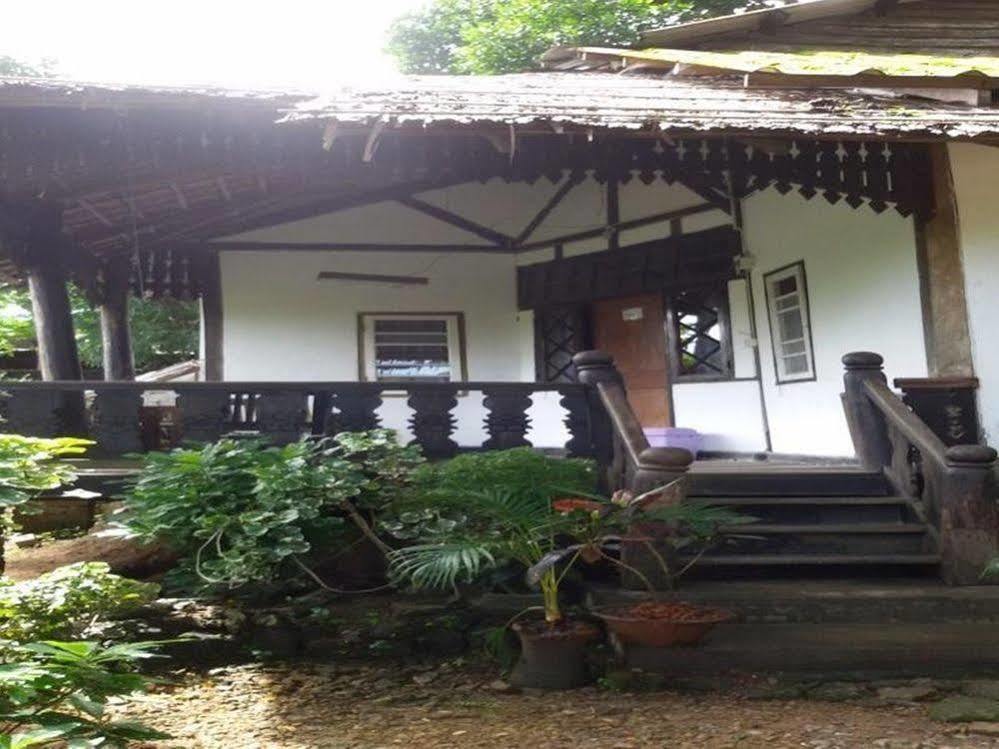 Prince Hotell Mrauk-oo Exteriör bild