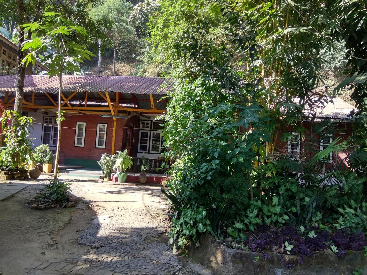Prince Hotell Mrauk-oo Exteriör bild