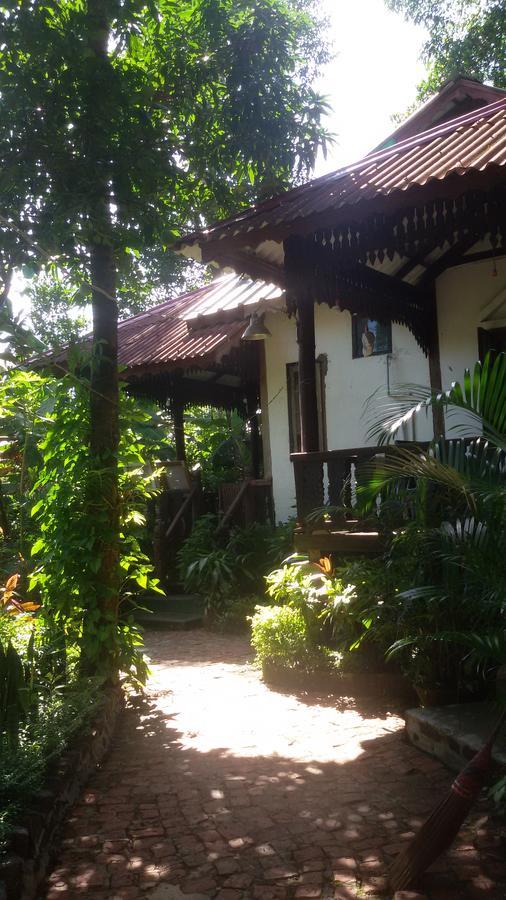 Prince Hotell Mrauk-oo Exteriör bild